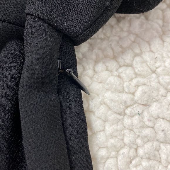 Cynthia Howie Vintage Black Open Pleated Round Neck Shift Dress Size 12P - Picture 7 of 12